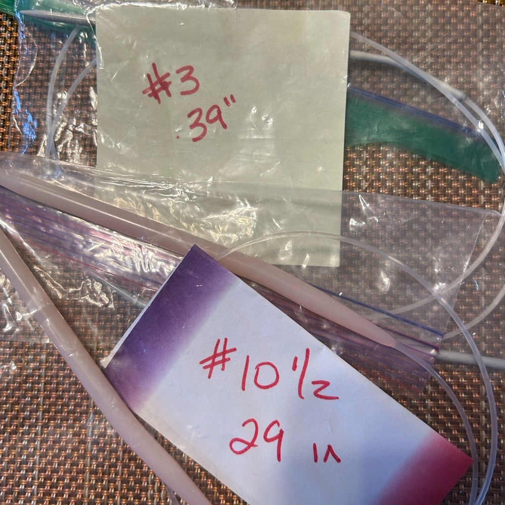 Lot of 11 Circular Knitting Needles - Picture 4 of 7